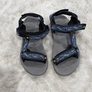 Camel Crown men's waterproof hiking sandals Size 8